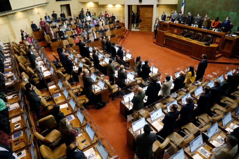 Cámara aprueba exámenes aleatorios de droga a diputadas y diputados