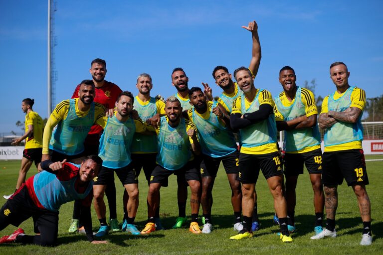 De cara al debut: Arturo Vidal da inicio a sus entrenamientos con el Flamengo