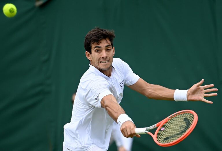 Imparable: Garin avanzó por segunda vez en su carrera a octavos de final en Wimbledon