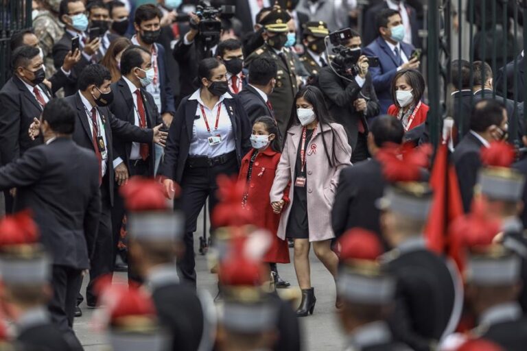 Perú: Cuñada de Pedro Castillo investigada por presunto tráfico de influencias se entregó a la justicia