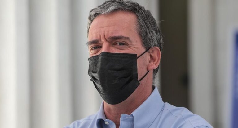 Felipe Harboe cree que debe existir un nuevo proceso constituyente 