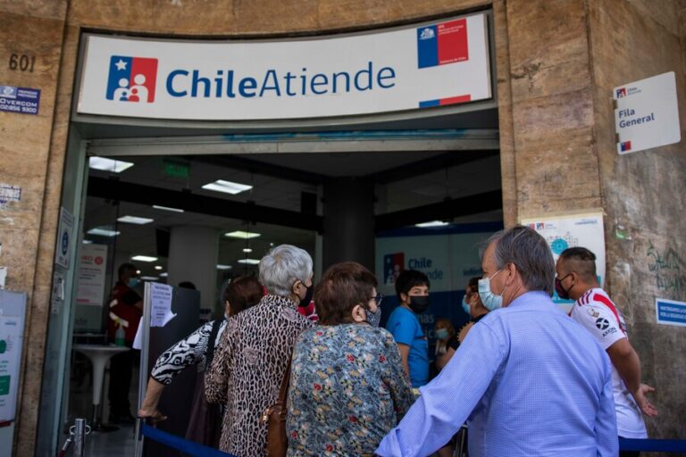 Subsidios y asignaciones familiares tienen nuevos montos tras el aumento del sueldo mínimo