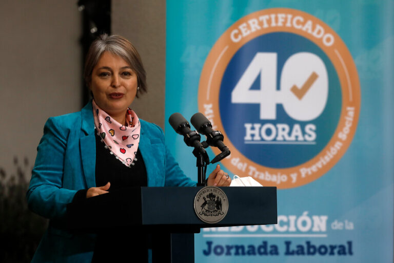 Gobierno certifica a 10 Mipymes con sello 40 horas: 