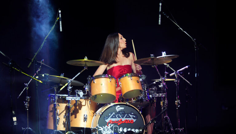 Los Jaivas y School Of Rock abren convocatoria para beca de educación musical: Revisa cómo postular