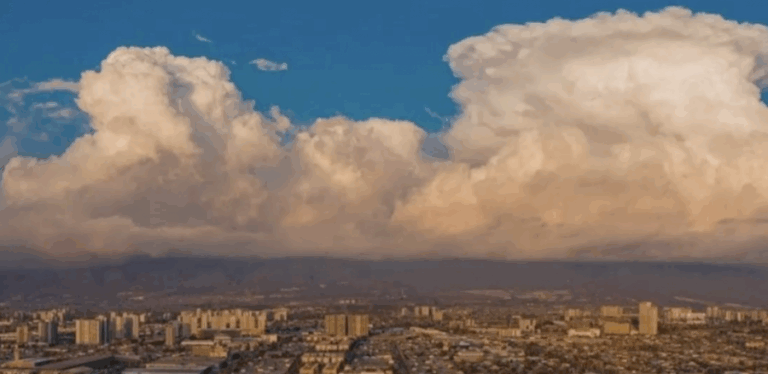 Extraña nube impactó a la RM: ¿Qué es y cómo se forma un cumulonimbus?