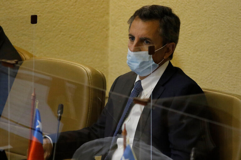 Bancada PS pide evaluación psiquiátrica y alcoholemia de Gonzalo de la Carrera: 