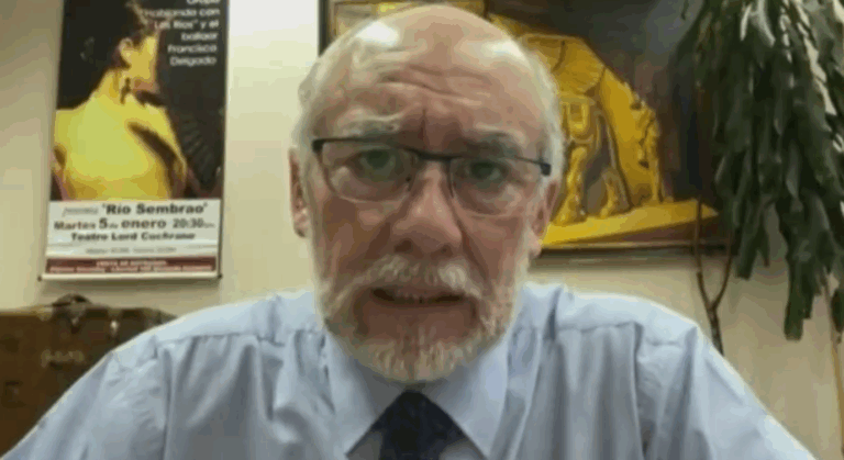 Senador Flores tras agresión de De la Carrera: 