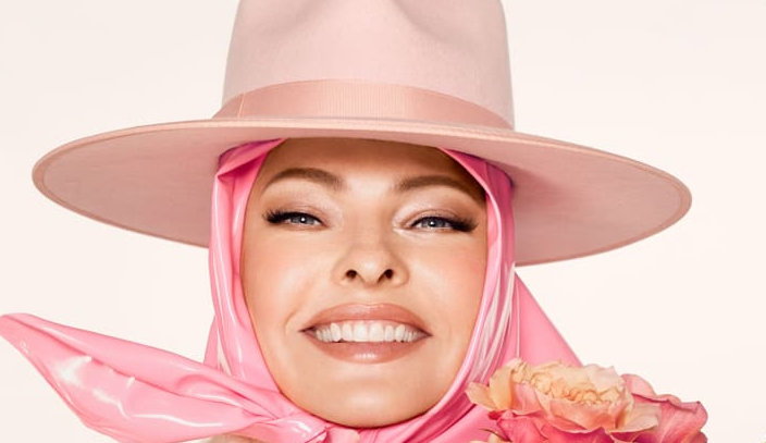 Linda Evangelista protagoniza la nueva portada de Vogue: Habló del procedimiento que 