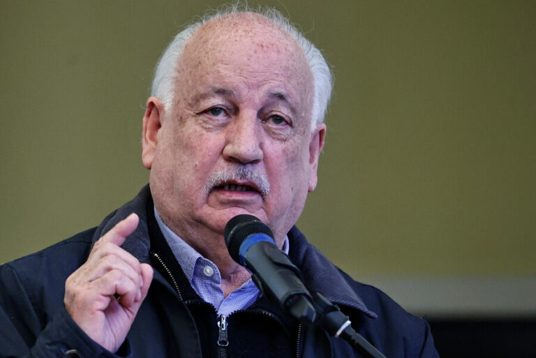 Teillier tras firma de acuerdo: 