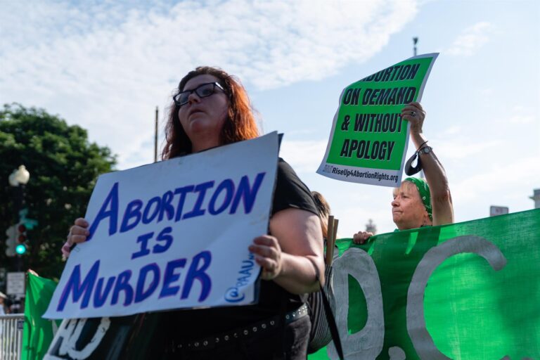 Estados Unidos: Jueza bloqueó la prohibición casi total del aborto en Wyoming