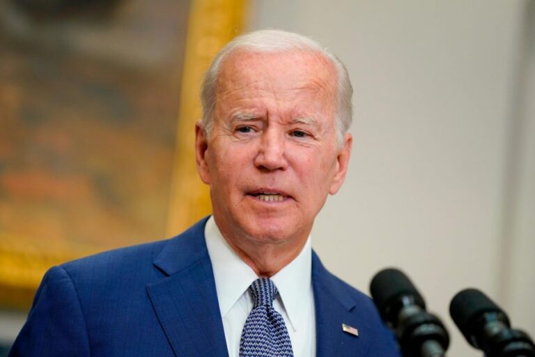 Presidente Biden planea declarar la viruela del mono como una emergencia de salud pública