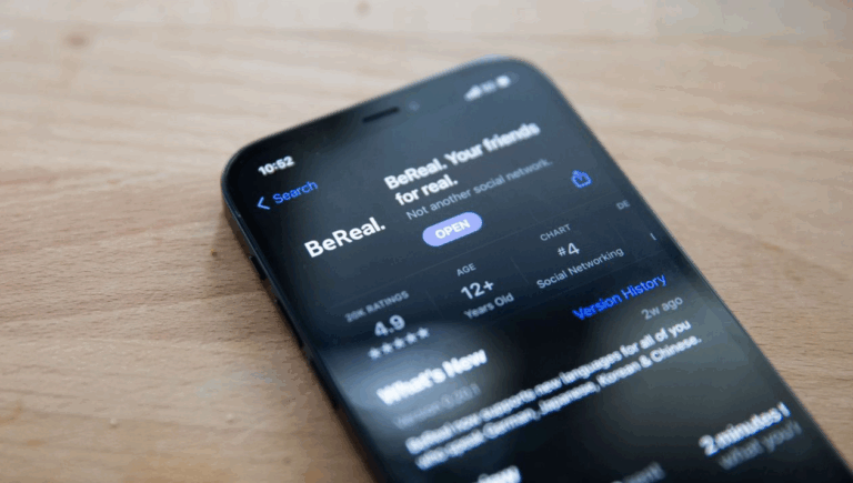 BeReal prohíbe las fotos editadas para instar a sus usuarios a ser más auténticos