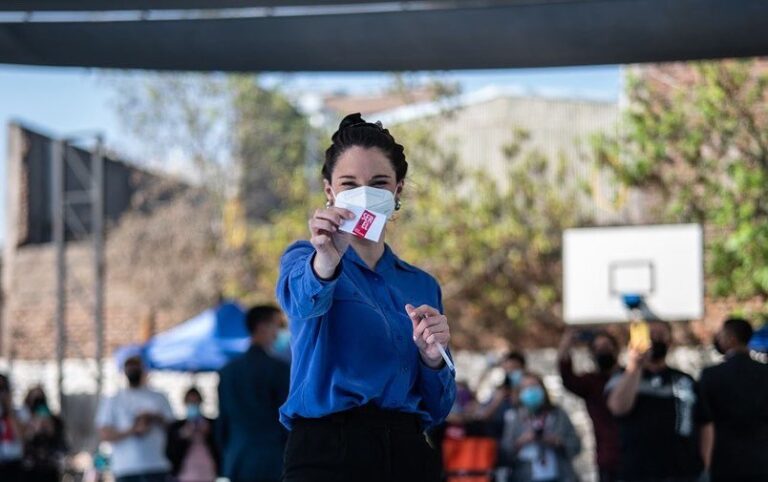 Irina Karamanos votó en Santiago: 