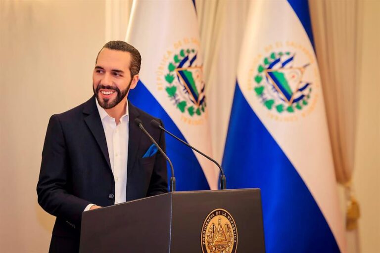 Columna de Álvaro Vergara: Nayib Bukele, “Gimme Tha Power”