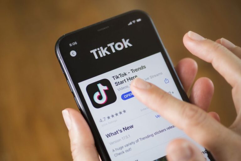 Un alto porcentaje de los videos en TikTok contienen información falsa: Es la plataforma más utilizada por jóvenes