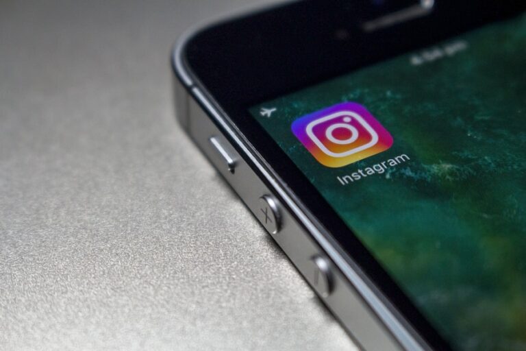 Instagram recibe millonaria multa por no proteger los datos de los niños y niñas