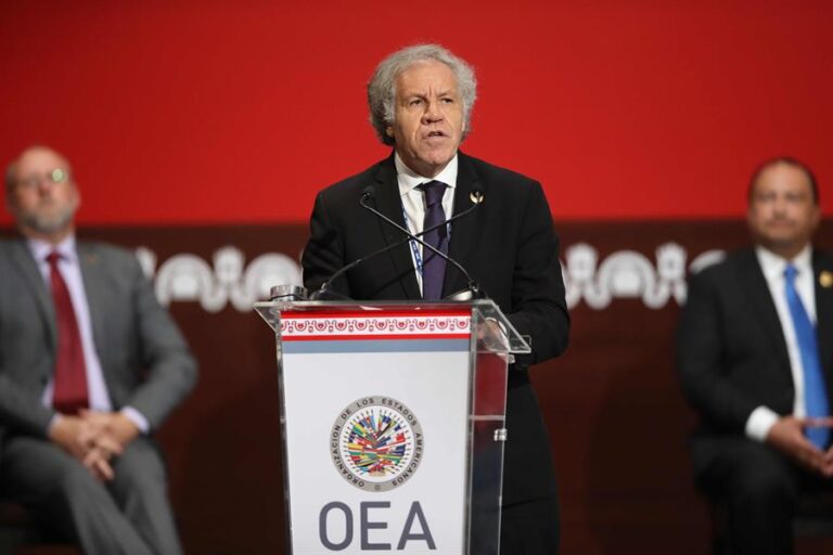 Secretario general de la OEA investigado por presunta relación con asistente: Vulneraría ética interna