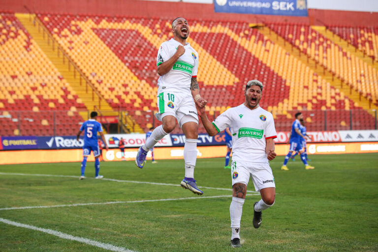Audax derrotó a la U en Santa Laura: Azules siguen mirando de cerca la zona de descenso