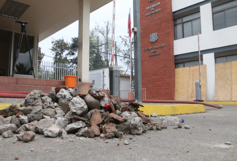 Gobierno anuncia querella por ataque a cuartel militar: 