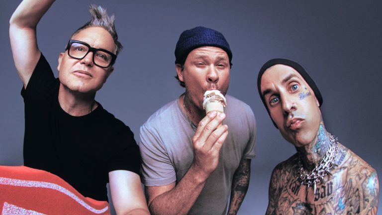 Blink-182 confirma su regreso y agenda su primer concierto en Chile: Estarán en Lollapalooza