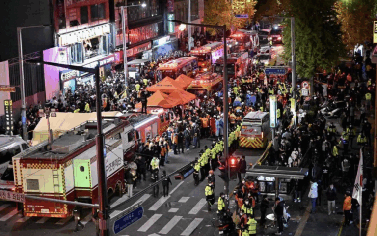 Al menos 151 muertos en Seúl tras una posible estampida durante celebración de Halloween