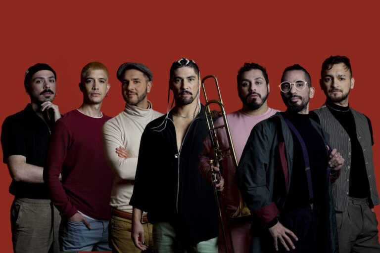 ¿Soltero y con ganas de bailar? Escucha 