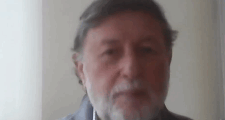 Académico e idea de uso de armas automáticas en Carabineros: 