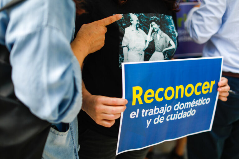 ¿Cómo obtener una credencial de persona cuidadora y cuáles son los beneficios?