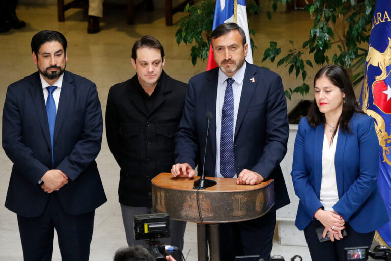 Bancada del PDG e independientes quedará disuelta oficialmente el 31 de diciembre