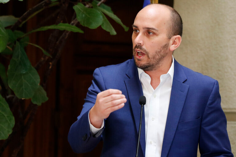 Longton y críticas de Tohá tras rechazo a presupuesto de Interior: 