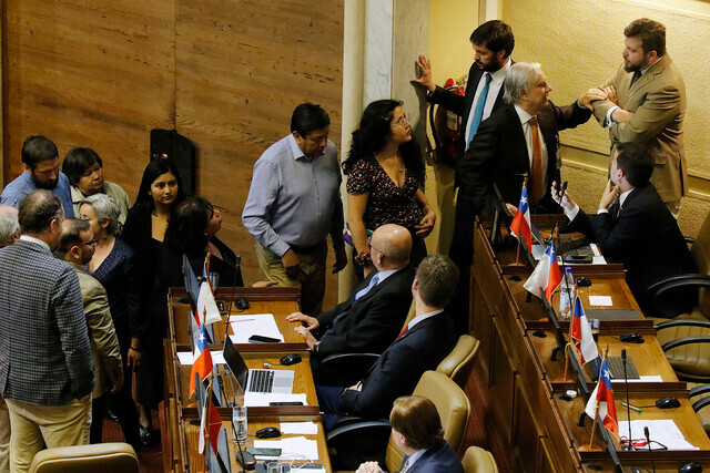 Intervención de Araya generó tensión en la Cámara: Habló de 