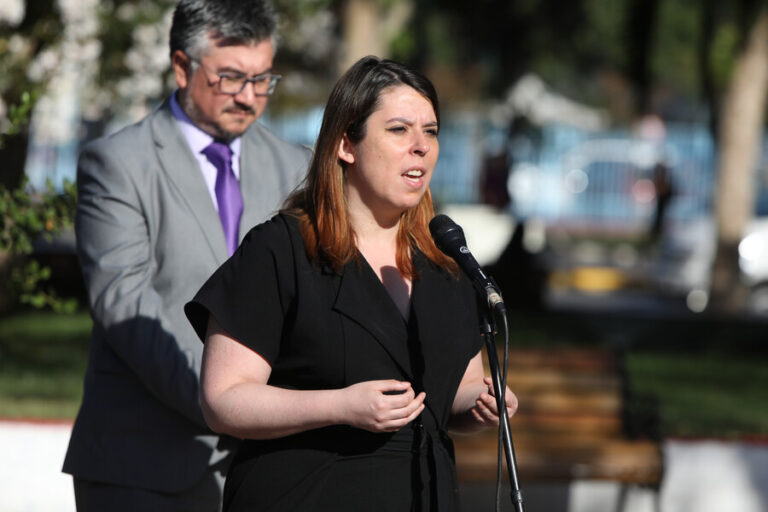 Delegada presidencial RM por agresiones en Plaza de Armas: 