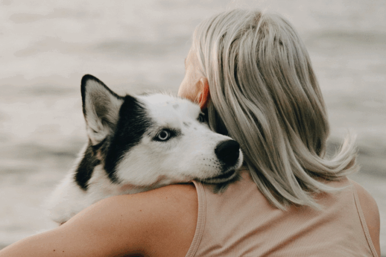 El rol de los perros en los procesos de luto: 10 minutos con ellos pueden ayudarnos a reducir el dolor
