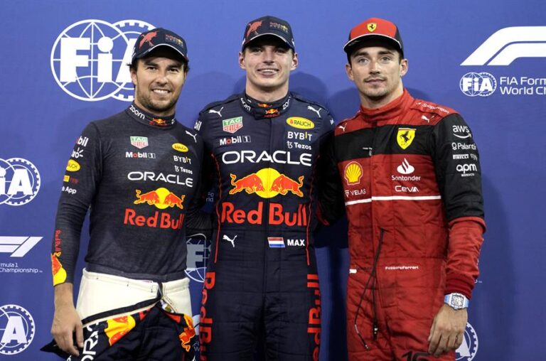 F1: Verstappen se quedó con la última pole del año y largará por delante de Pérez y Leclerc
