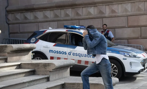 Juicio por fake news: Condenan con cárcel a agente de la Guardia Civil que difundió un video falso en Twitter