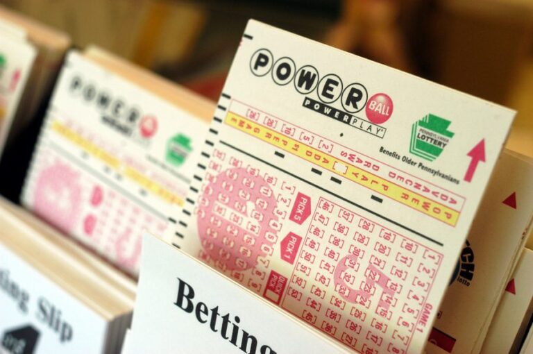 Powerball sube a US$ 1.600 millones, el premio de lotería más grande jamás ofrecido: Así puedes participar desde Chile