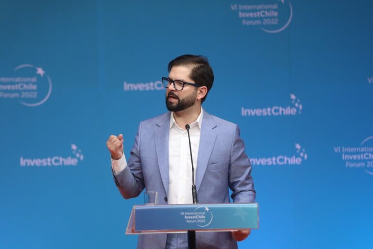 Pdte. Boric emplaza a los partidos a llegar esta semana a un acuerdo constituyente