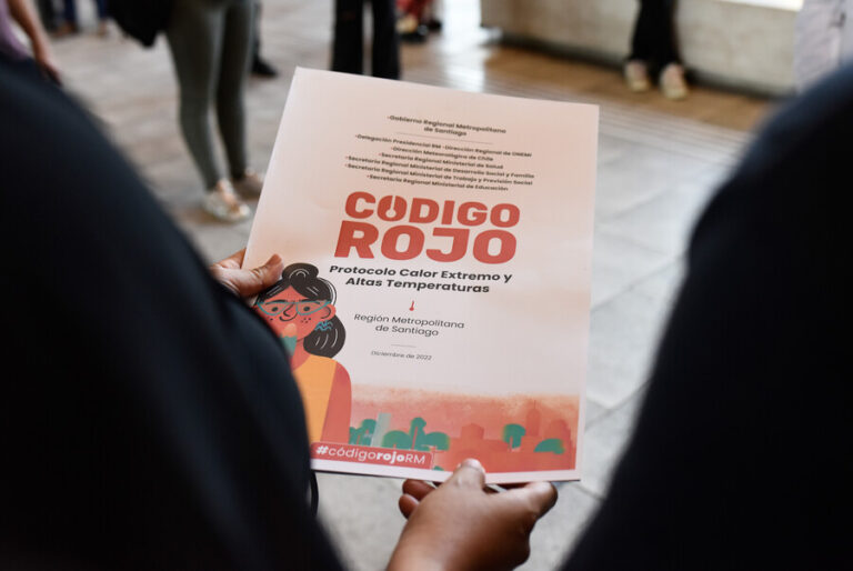 Para evitar muertes por golpes de calor: Autoridades presentan el primer protocolo por temperaturas extremas