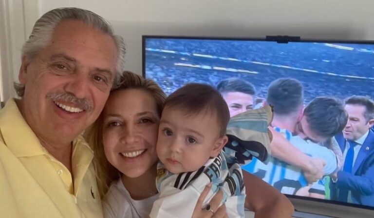 Fernández festejó en familia el campeonato mundial de Argentina: 