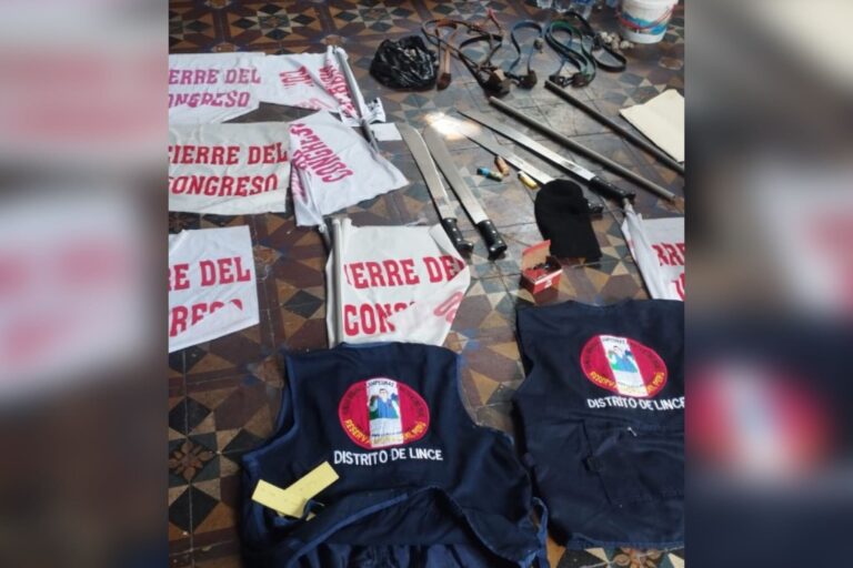 Allanan Confederación Campesina y partidos de izquierda en Perú: Encuentran hondas, machetes y pasamontañas