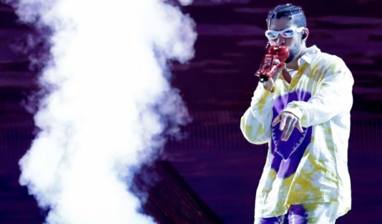 Final de la gira de Bad Bunny en México fue opacada por cientos de entradas falsas