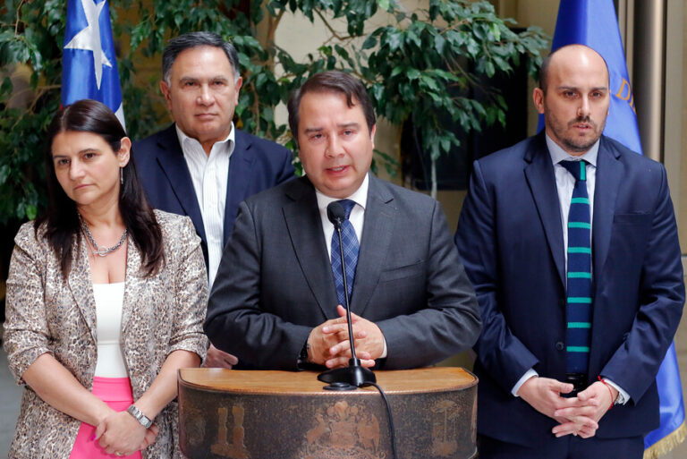 Diputados RN presentarán denuncia criminal por tráfico de influencias tras denuncia de ex seremi de Desarrollo Social