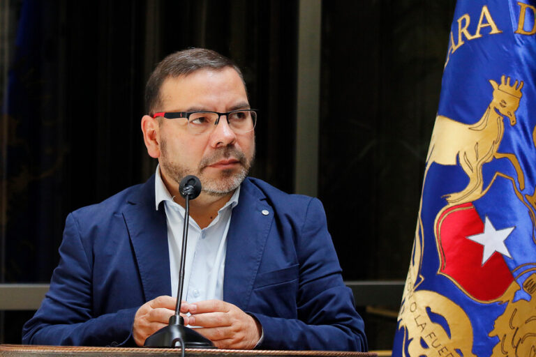 Barrera emplazó a la derecha a 