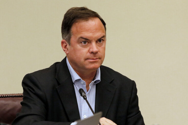 Senador Walker y diálogo constitucional: 