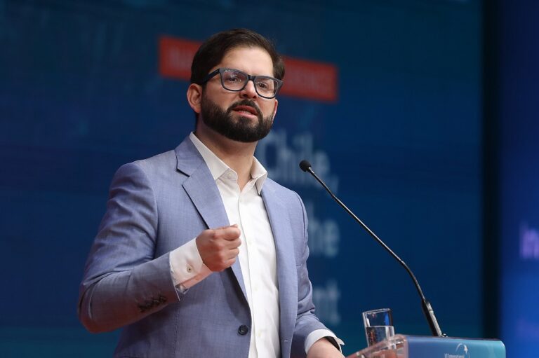 Cadem: Presidente Boric promedió 36% de aprobación y 55% de desaprobación en 2022