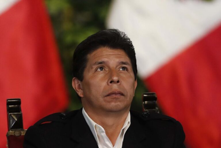 Raúl Sohr analiza la crisis política en Perú: 