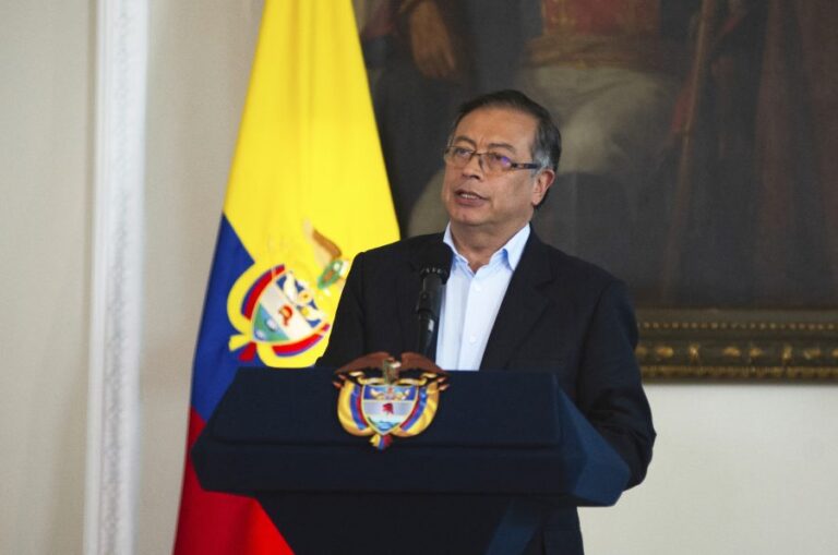 Petro propone liberar de la cárcel y nombrar gestores de paz a jóvenes de la primera línea detenidos en las protestas