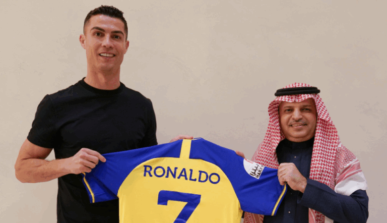 Cristiano Ronaldo arriba al Al Nassr de Arabia Saudita: Ganará el salario más alto en la historia del fútbol