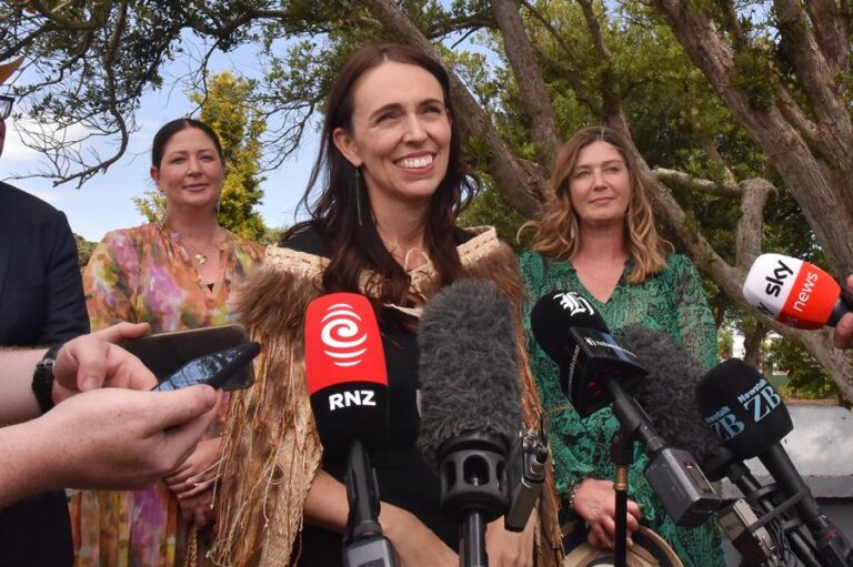 Jacinda Ardern se despidió como primera ministra y descartó que su renuncia se deba a la escalada de acoso