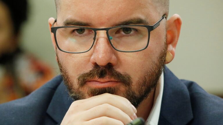 Republicanos ingresan acusación constitucional contra el ministro Jackson: Acusan abuso de autoridad y de poder